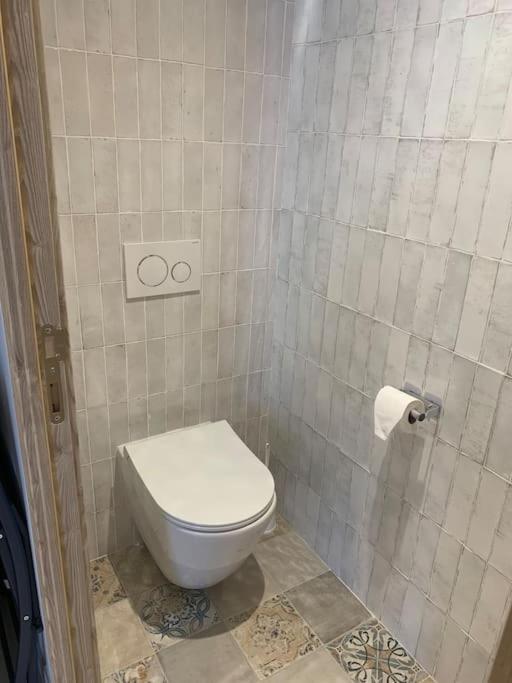 Maison De Vacances Toute Equipee A 5Mn Du Pont-Du-Gard Au Coeur De Sernhac Bagian luar foto